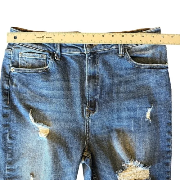 Risen High Rise Distressed Relaxed Fit Skinny Jeans Women’s  size 32/15 - Picture 11 of 14